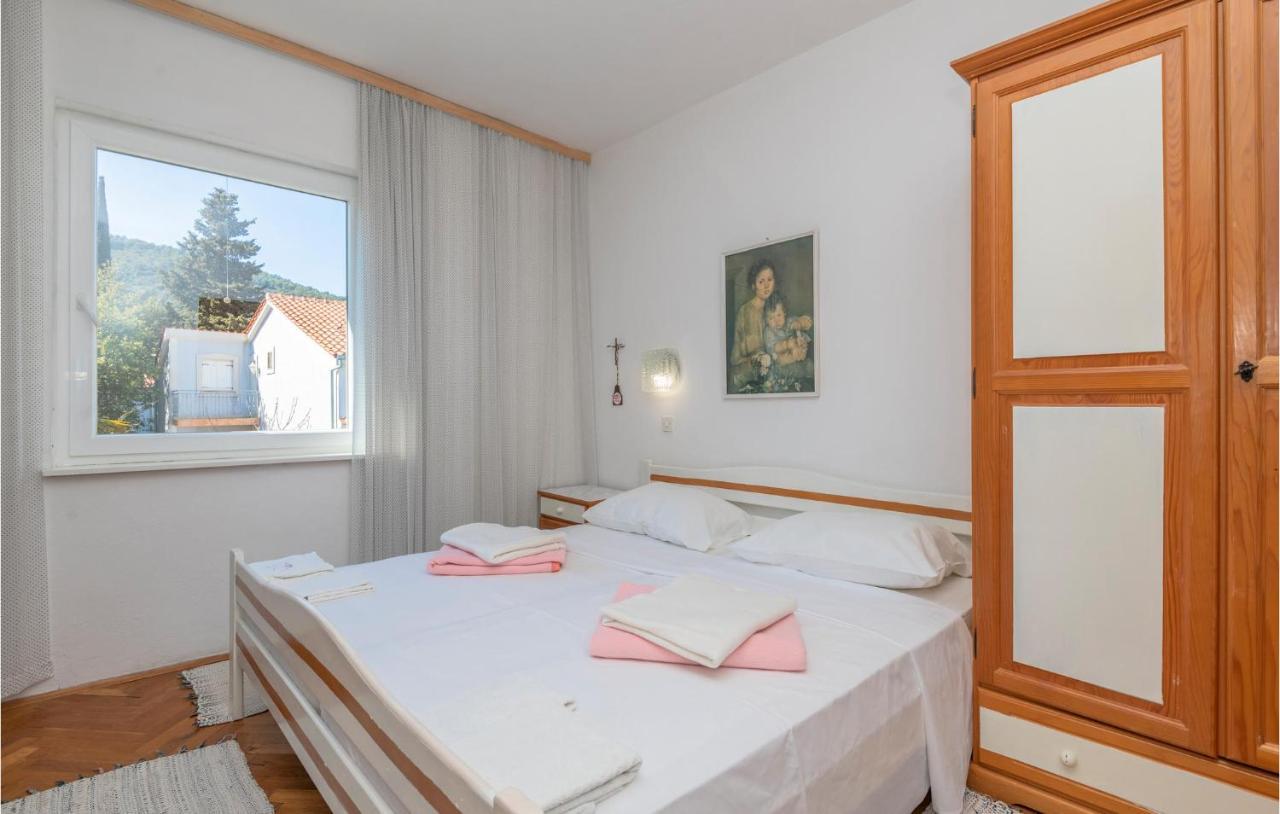 Apartment Gorgeous In Stari Grad With Kitchen Stari Grad (Hvar)